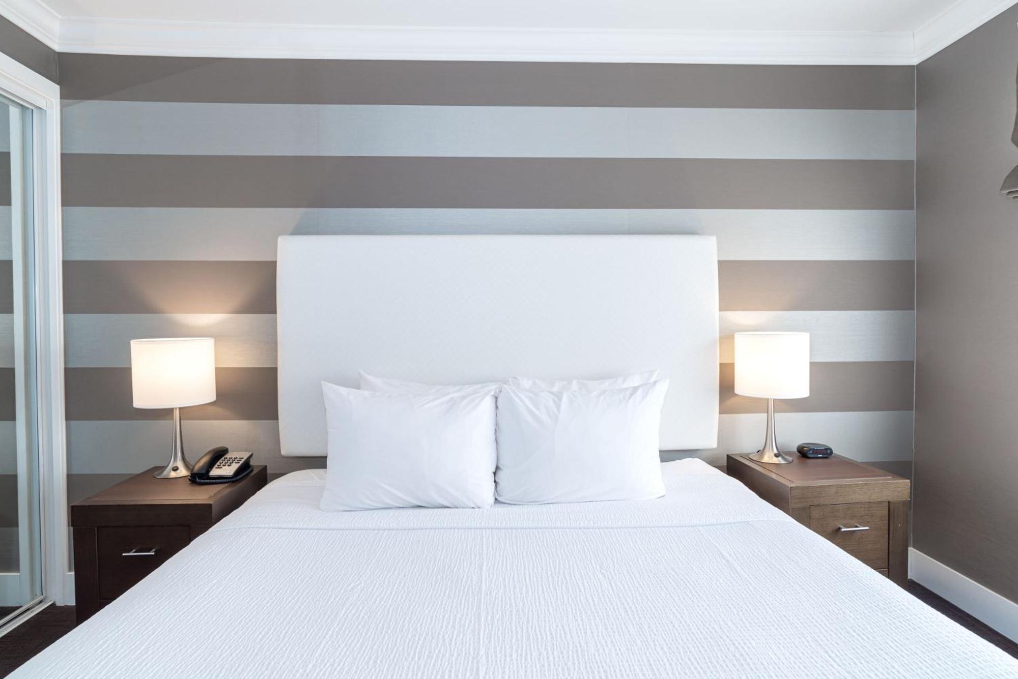 Sandman Hotel Edmonton West Eksteriør billede