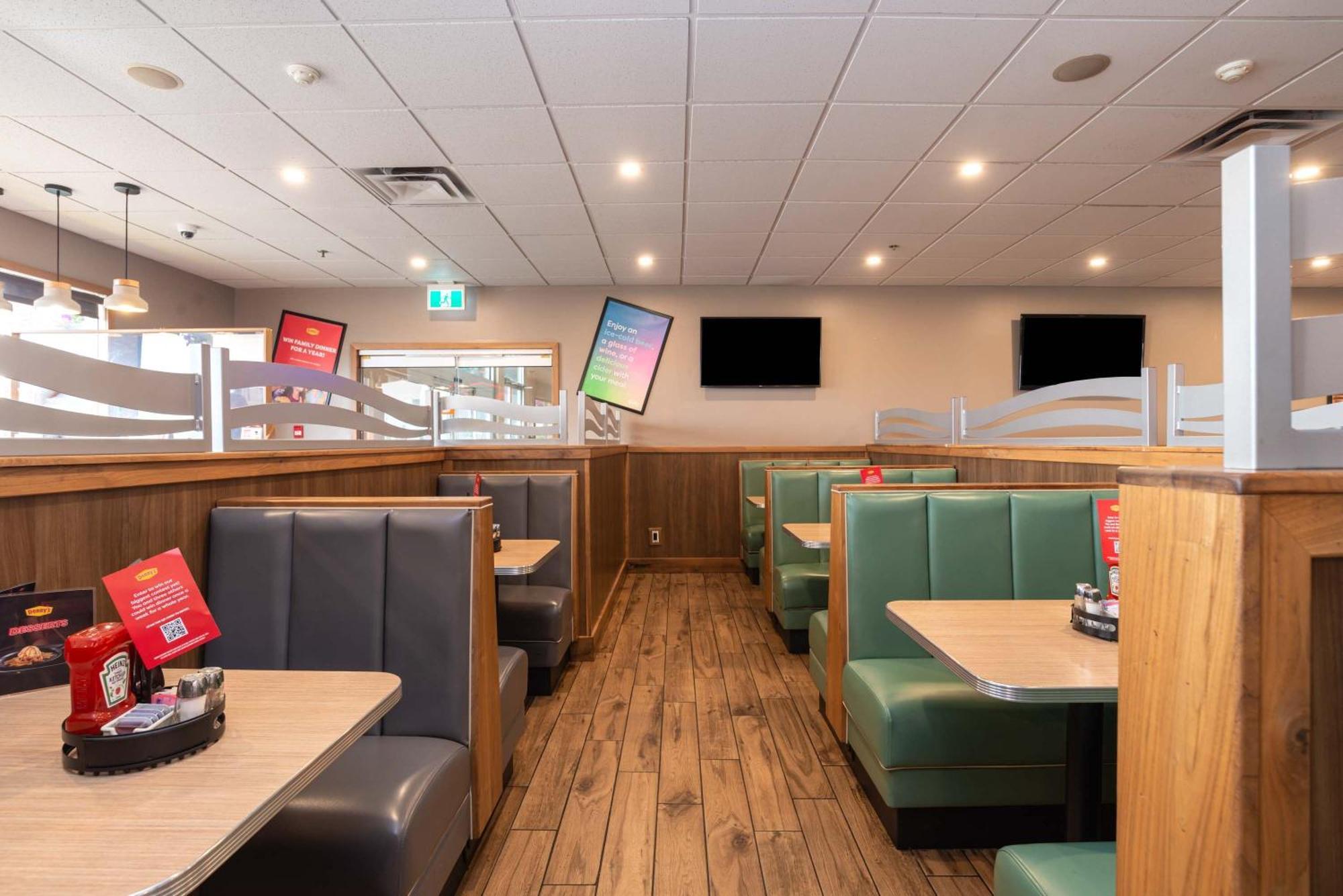 Sandman Hotel Edmonton West Eksteriør billede